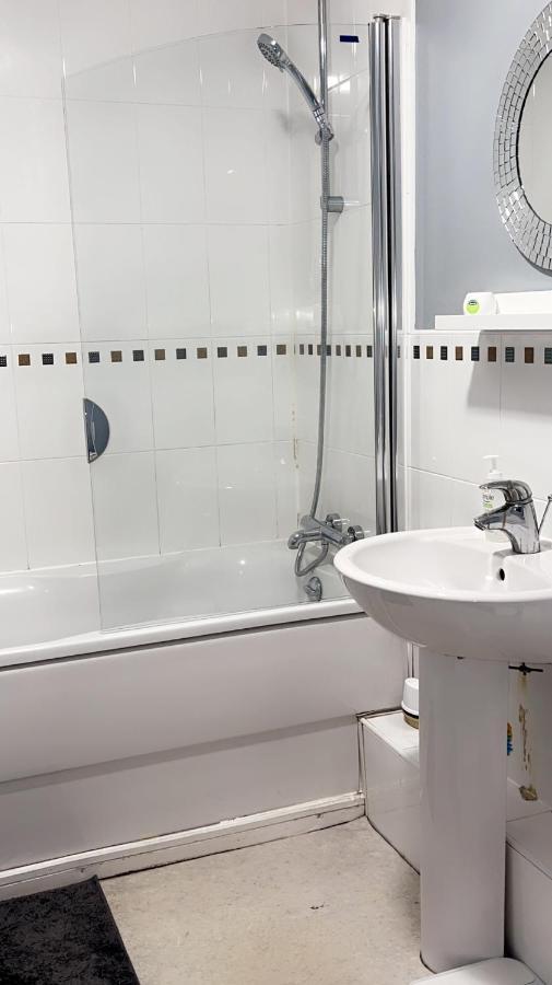 Luxury 1 Bed Apartment With Parking แมนเชสเตอร์ ภายนอก รูปภาพ