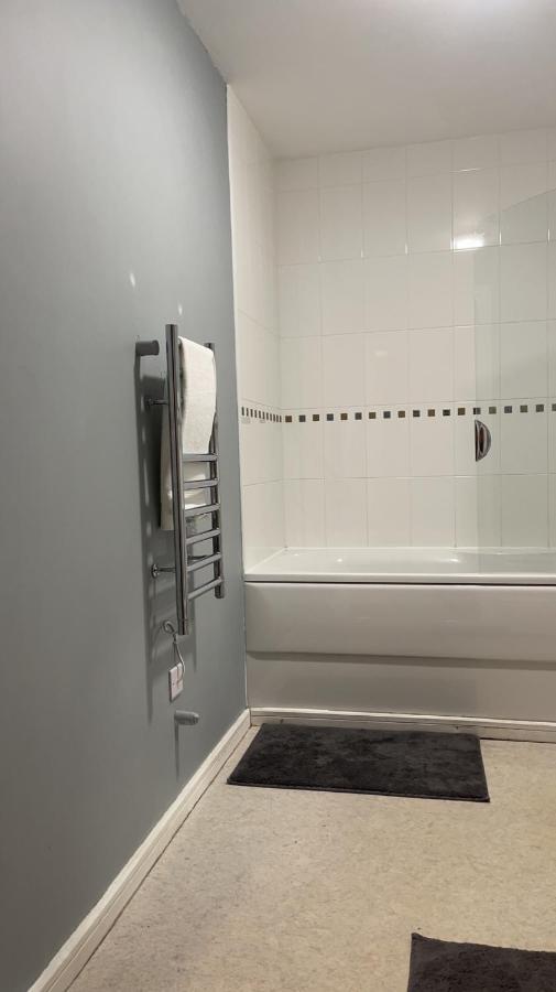 Luxury 1 Bed Apartment With Parking แมนเชสเตอร์ ภายนอก รูปภาพ
